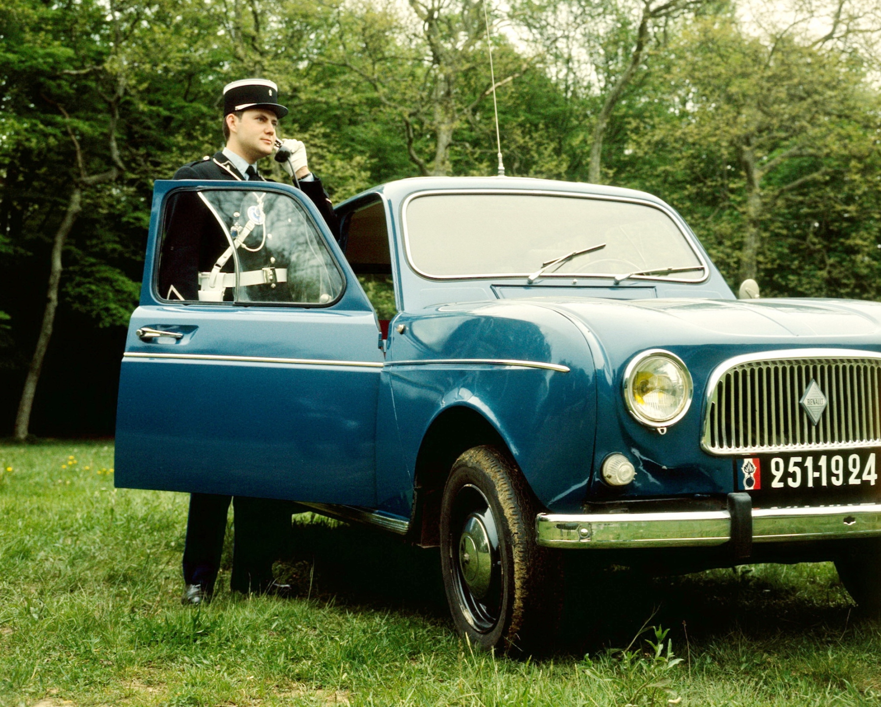 Illustration - Renault 4 Gendarmerie