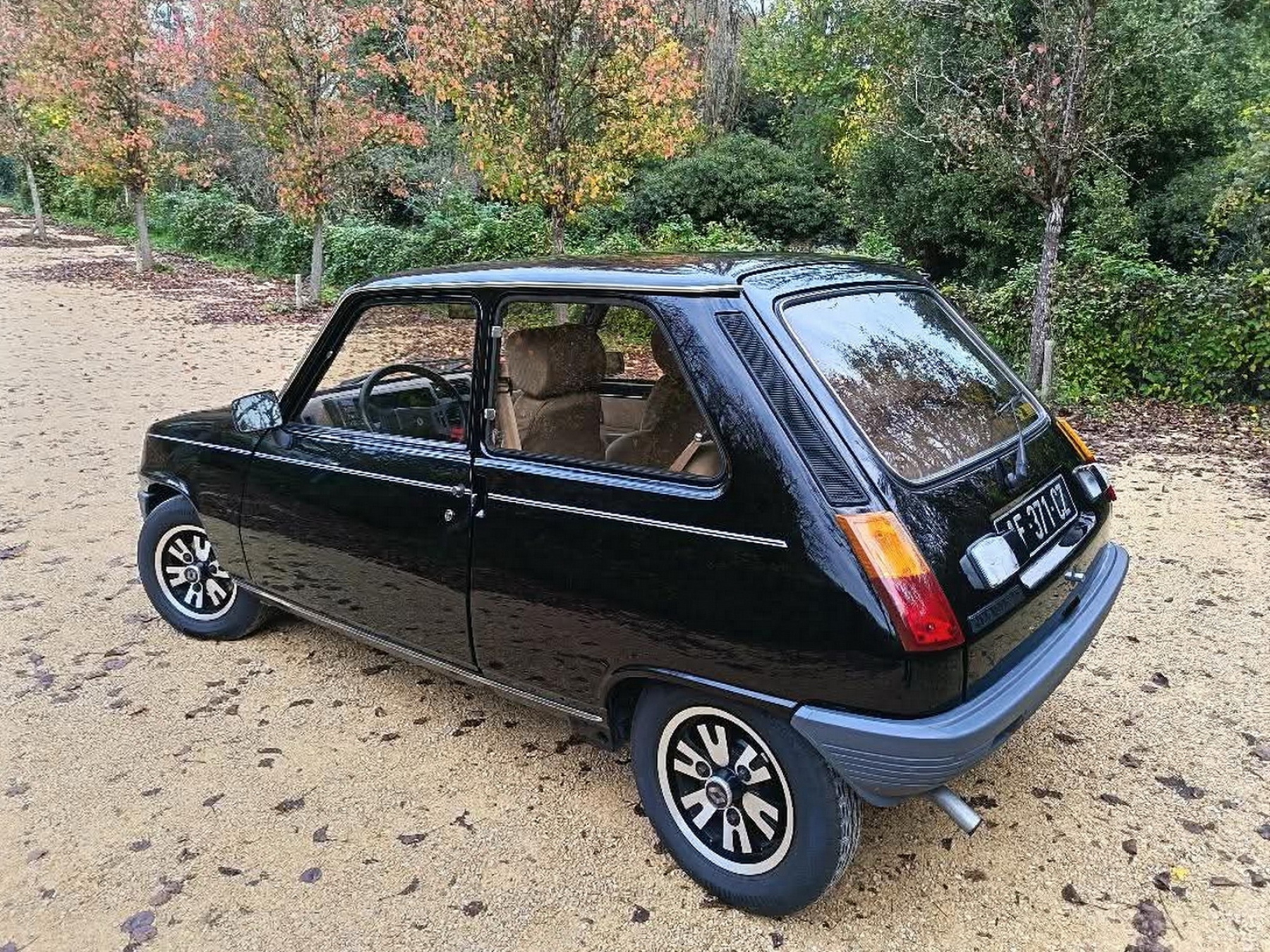 Illustration - Renault 5 TX