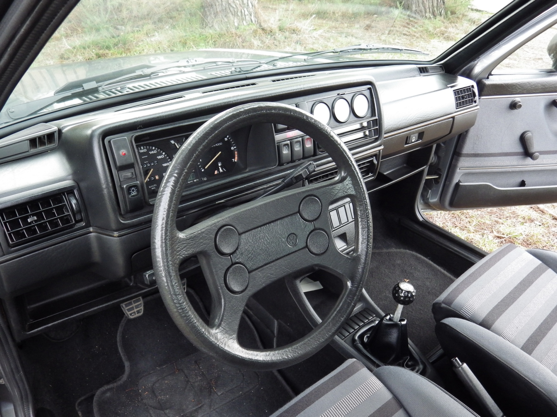 Illustration - VW Golf GTi MK2