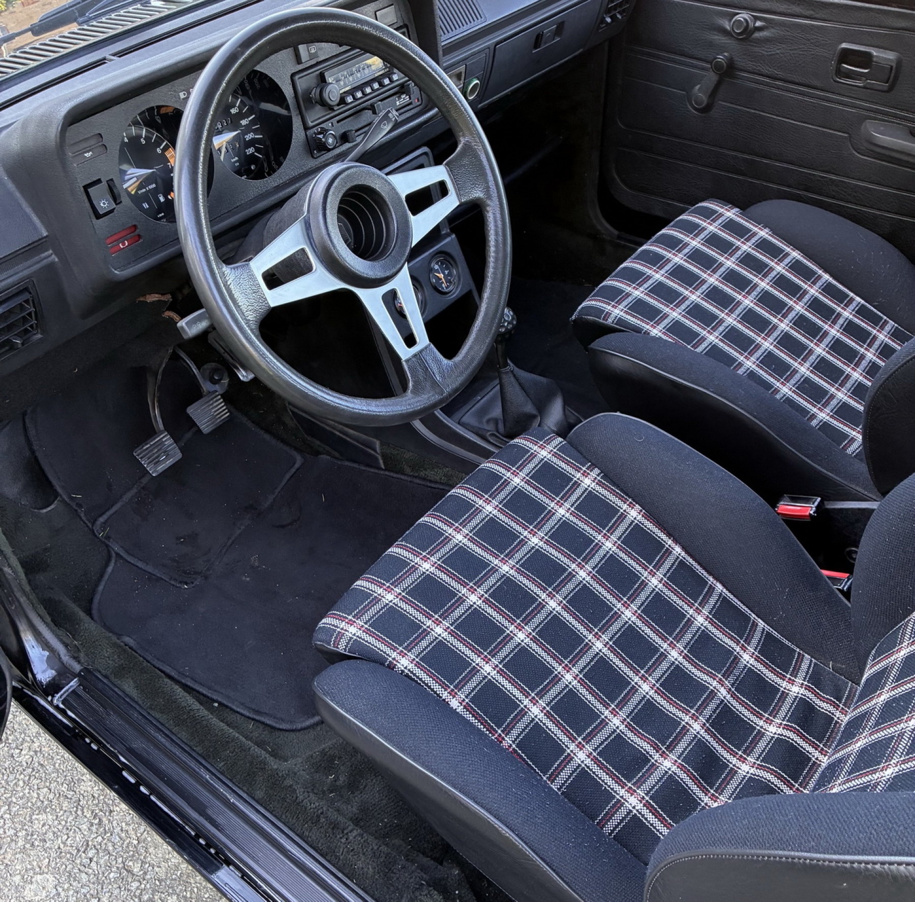 Illustration - Volkswagen Golf GTi 