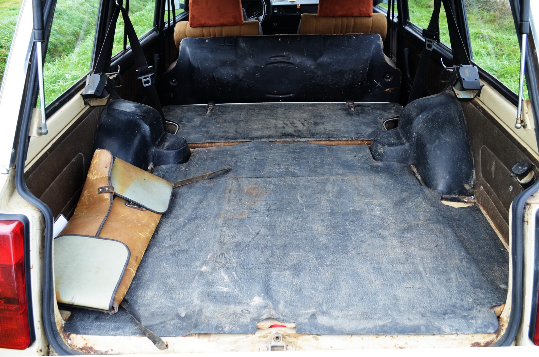 Illustration - Lada 2104