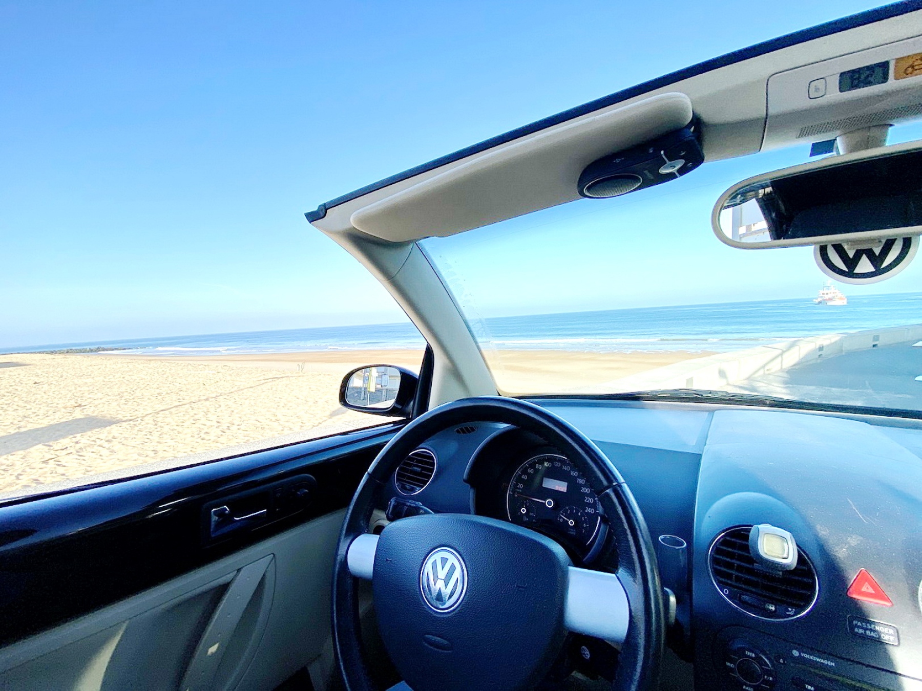 Illustration - Volkswagen New Beetle