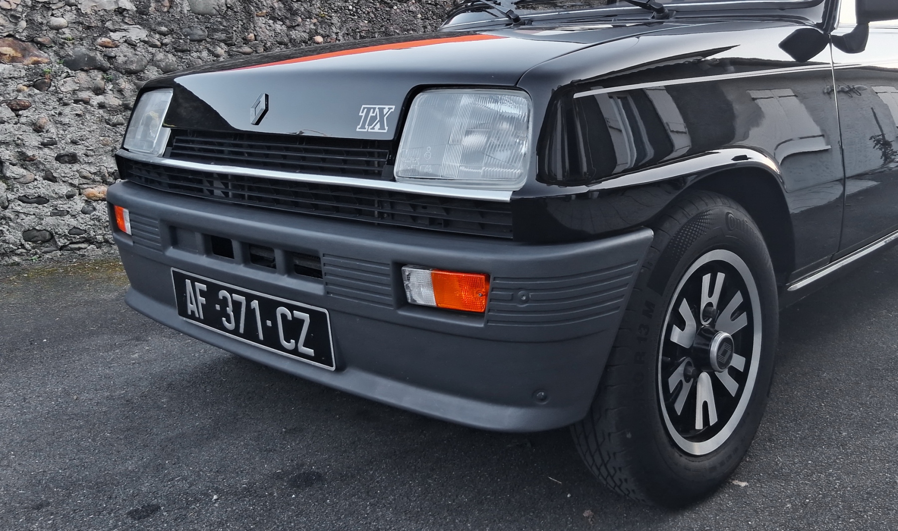 Illustration - Renault 5 TX